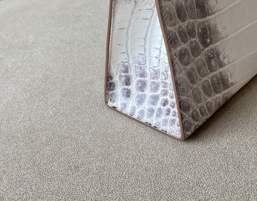 Crocodile skin Himalayan Kelly 22cm