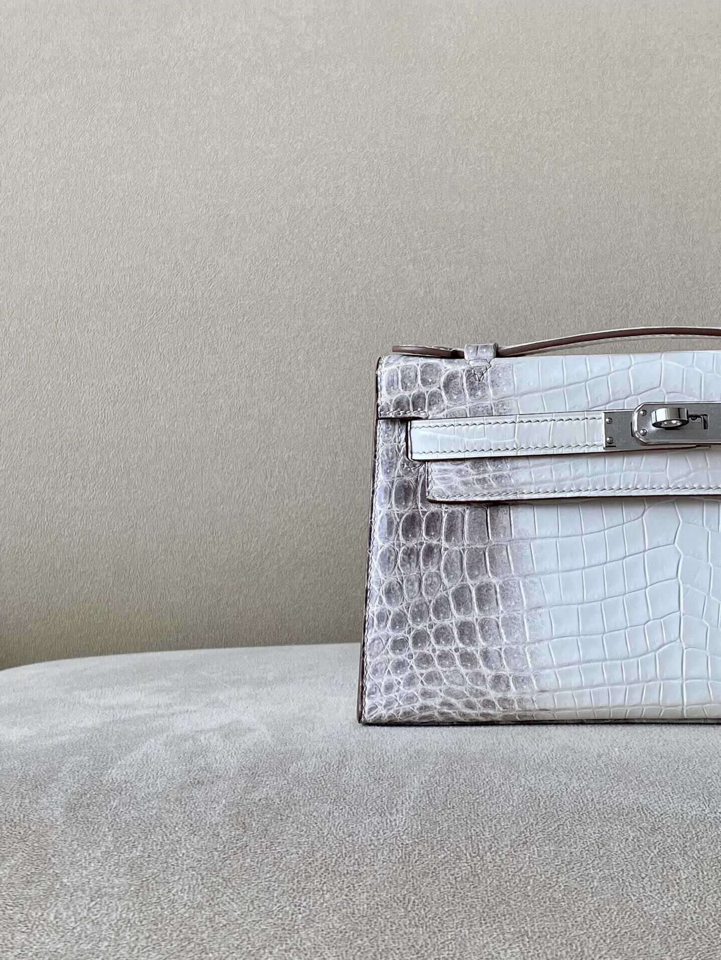 Crocodile skin Himalayan Kelly 22cm