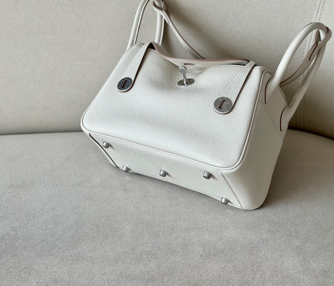 Hermes Lindy #10 Craie 19-26cm Togo