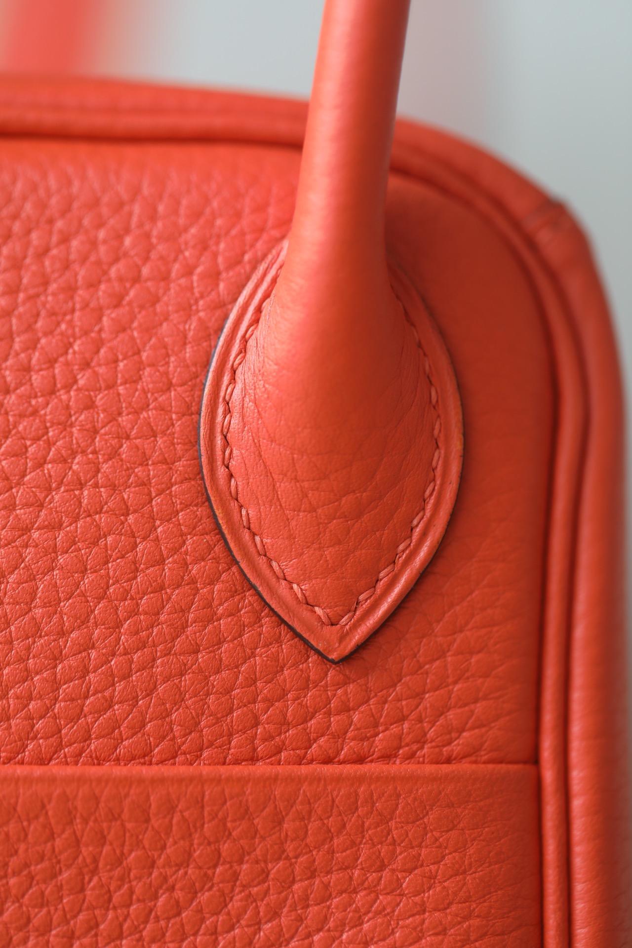 Hermes Lindy #9J Feu19-26cm Togo