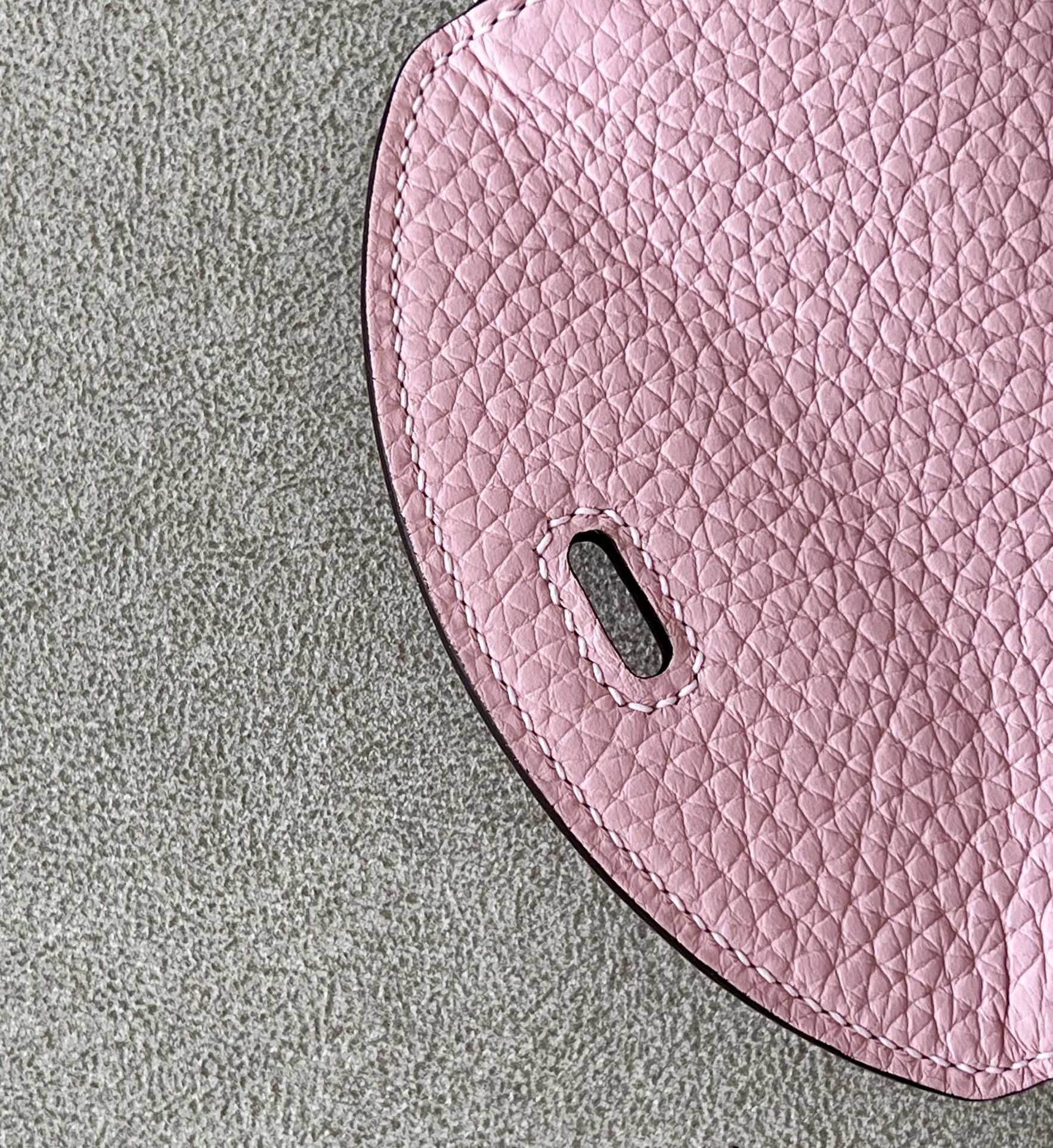 Hermes Lindy #3Q Rose Sakura 19-26cm Togo