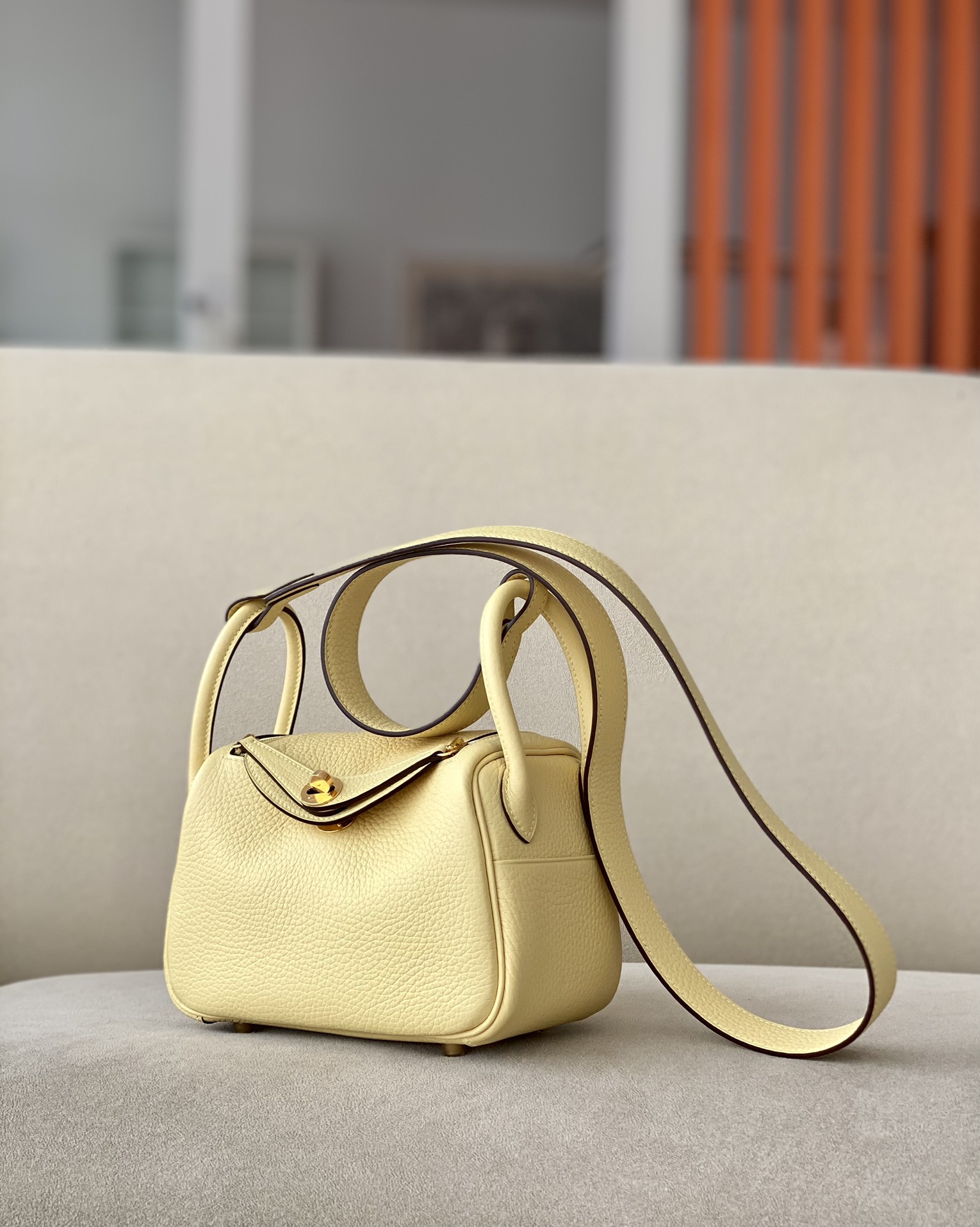 Hermes Lindy #1Z Jaune de naples 19-26cm Togo