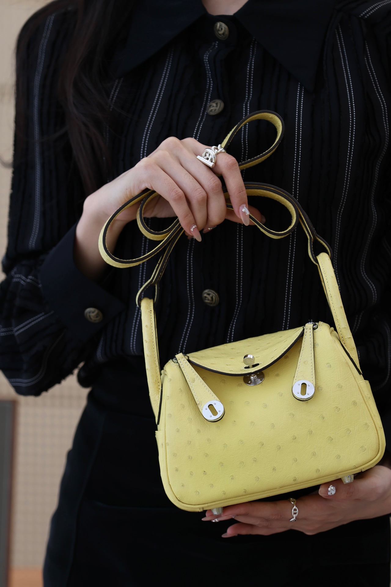 Ostrich skin Hermes Lindy #1Z Jaune de naples19-26cm