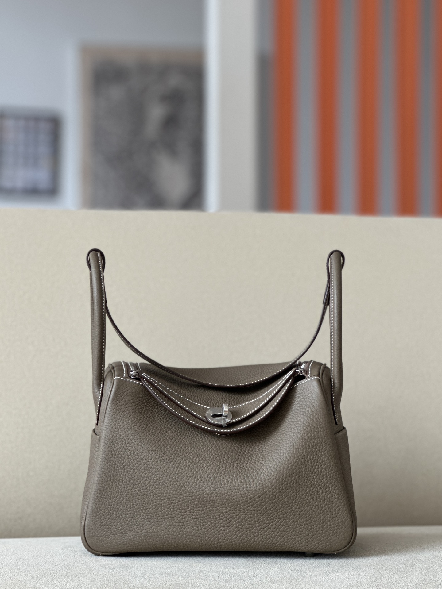 Hermes Lindy #18 Etoupe 19-26cm Togo