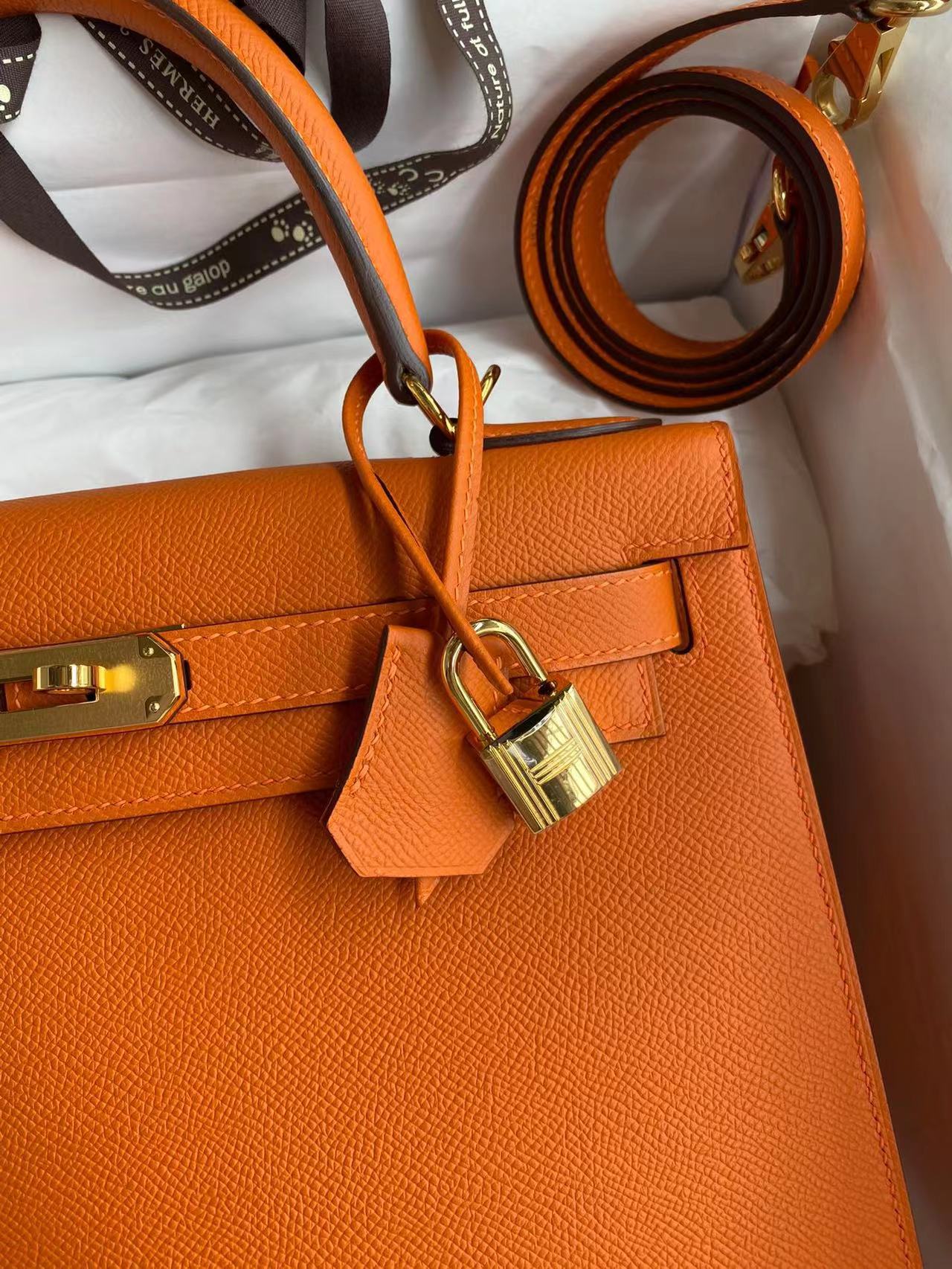 Hermes Kelly 25-28cm Epsom Orange