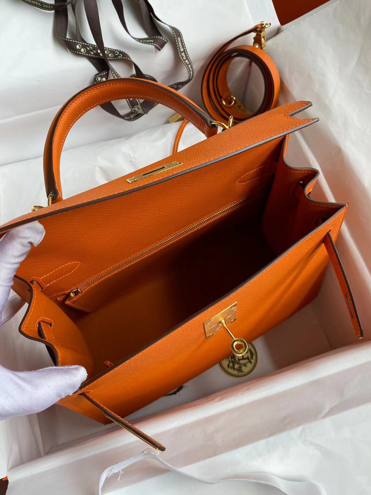 Hermes Kelly 25-28cm Epsom Orange