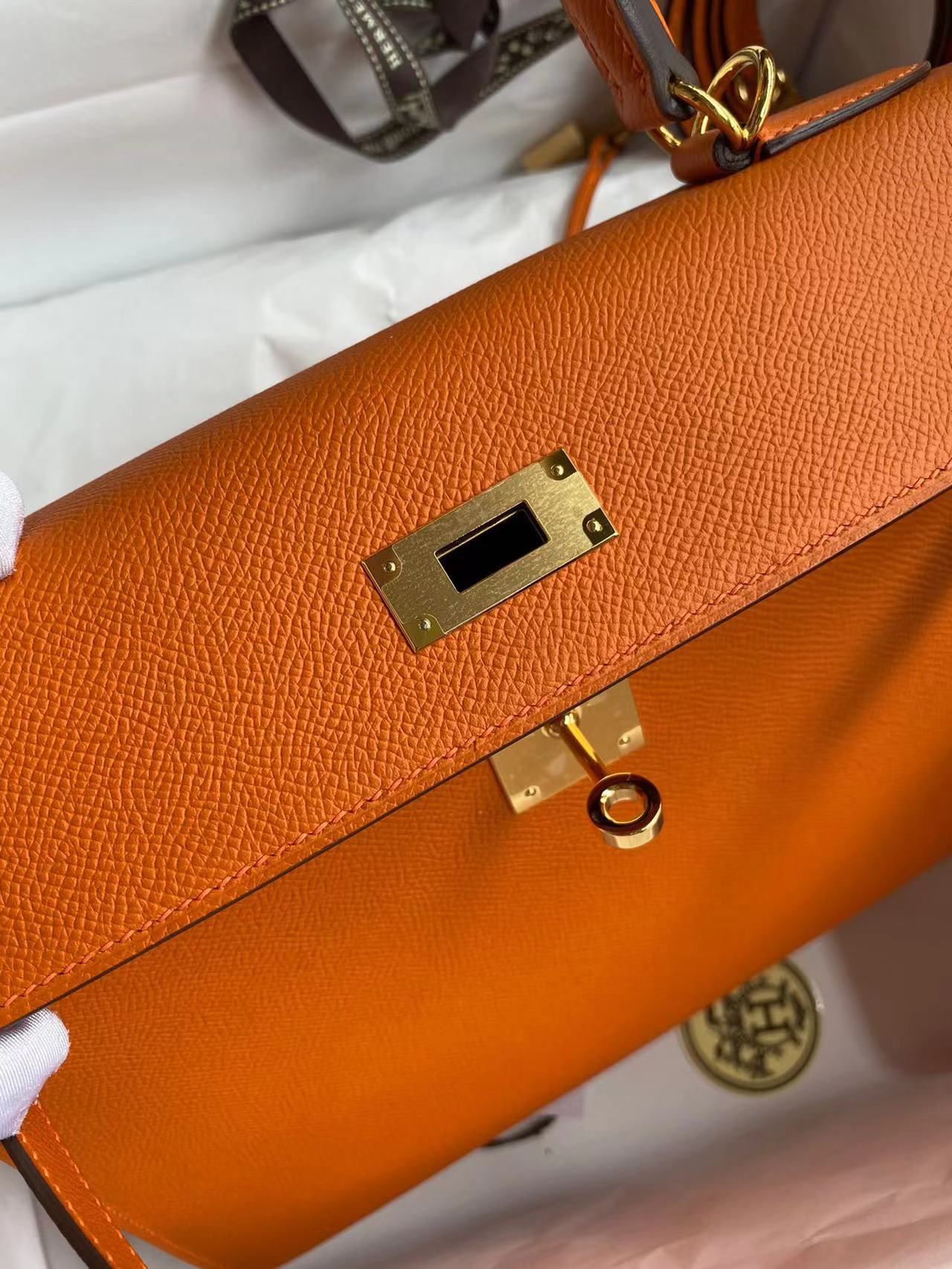 Hermes Kelly 25-28cm Epsom Orange
