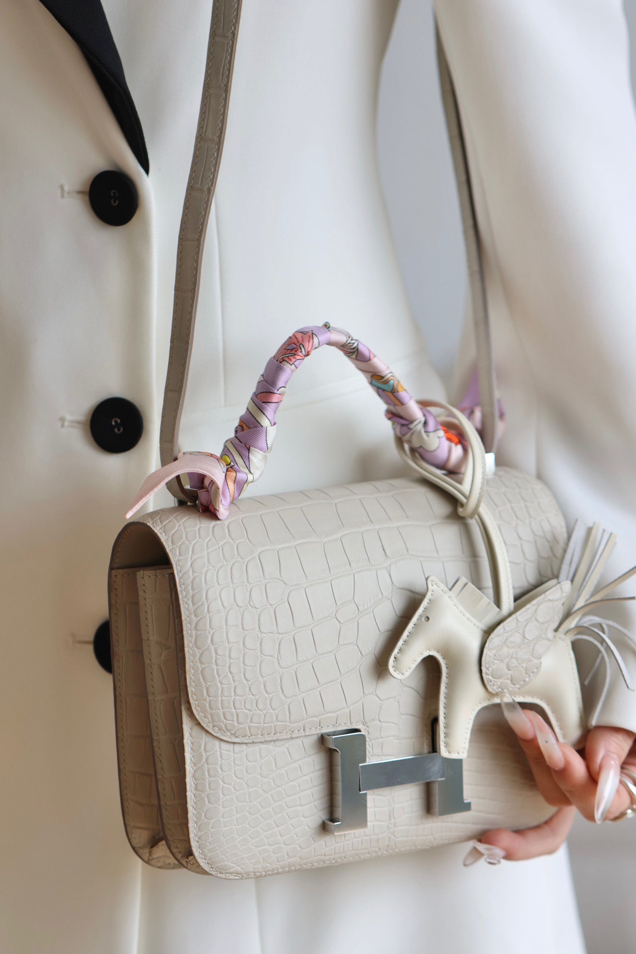 Crocodile skin Constance #8L Beton 19-24cm