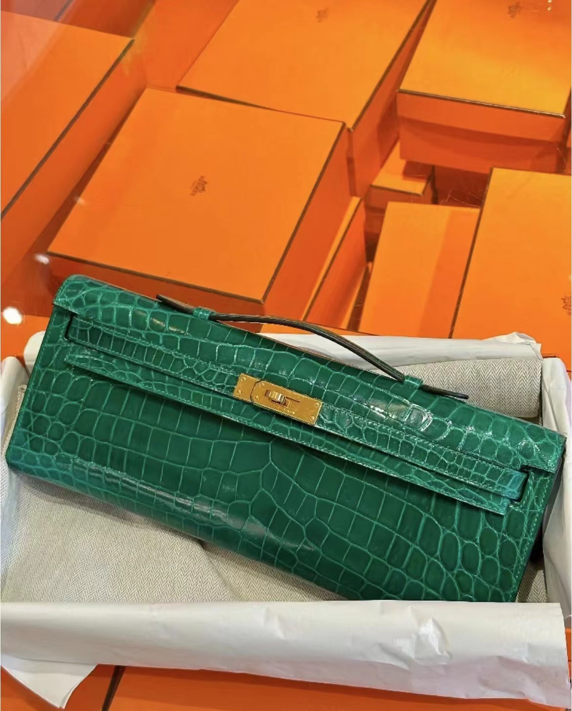 Hermes Kelly cut crocodile leather Size: 31cm Emerald green