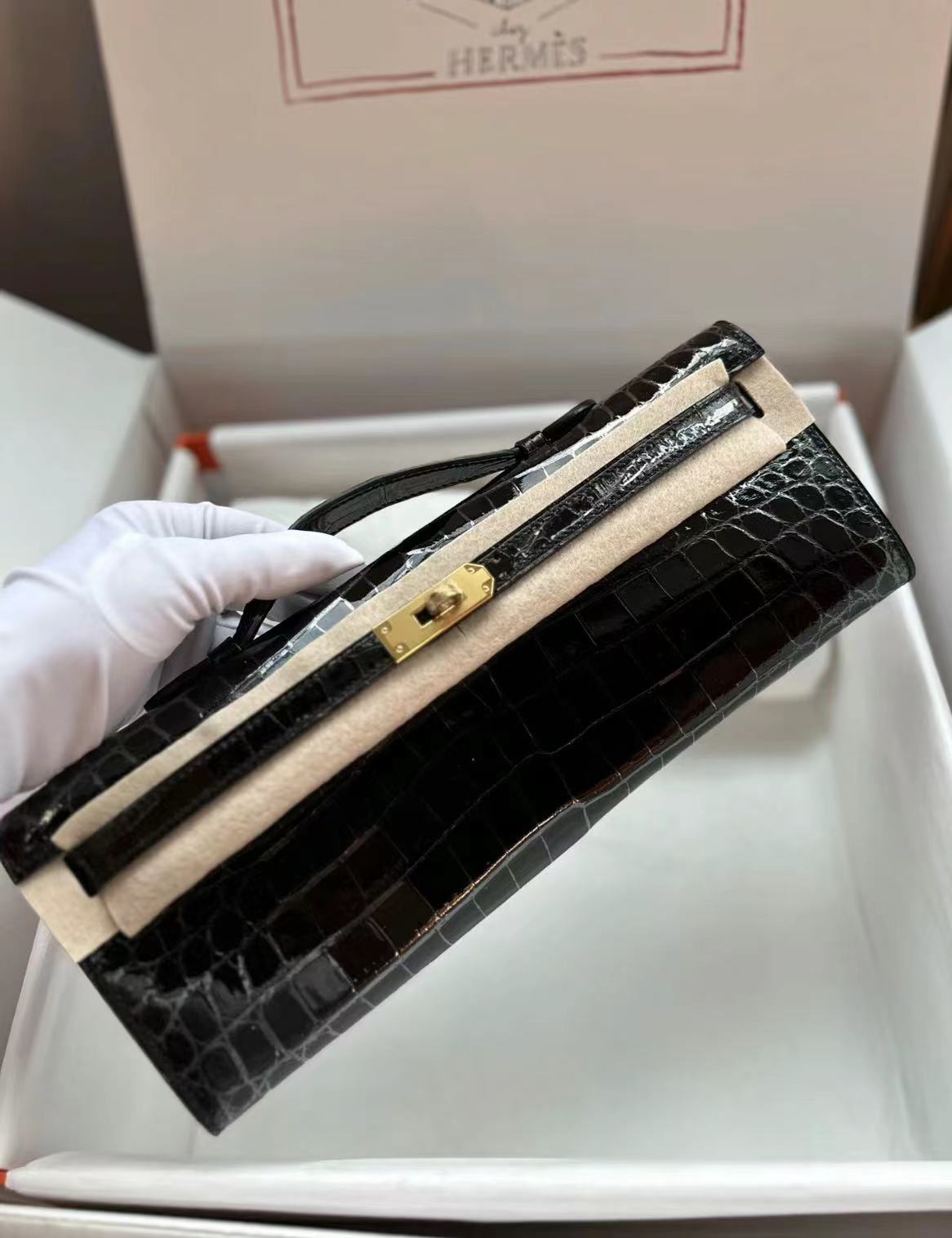 Hermes Kelly cut crocodile leather Size: 31cm Black