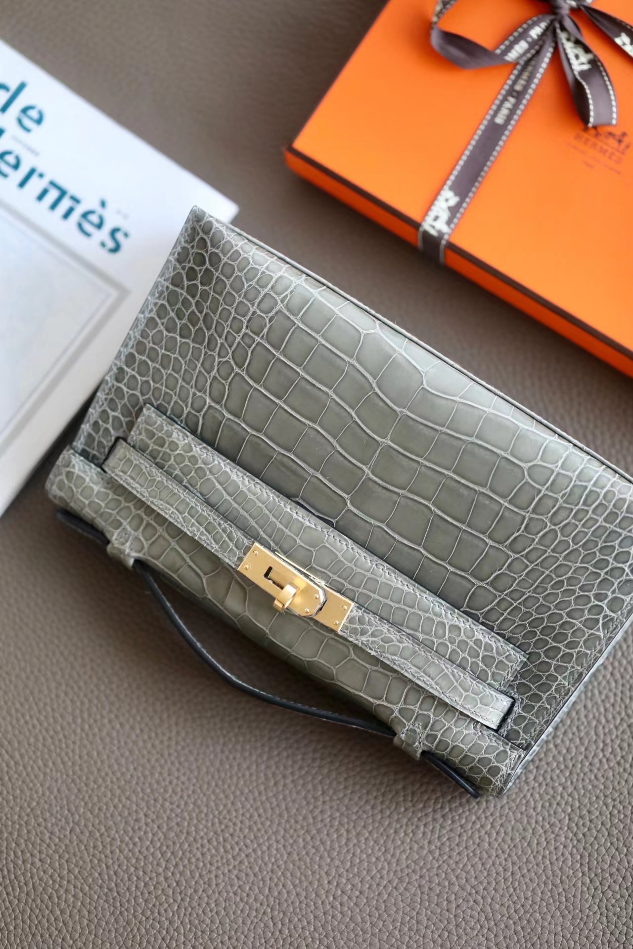 Crocodile Kelly #0V Gris Neve 22cm