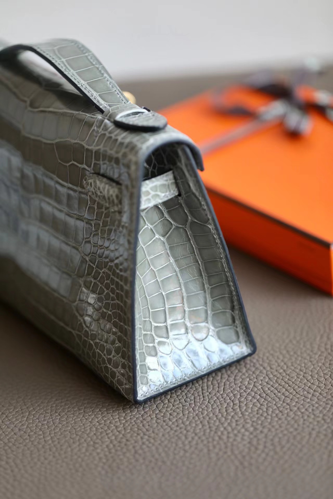 Crocodile Kelly #0V Gris Neve 22cm