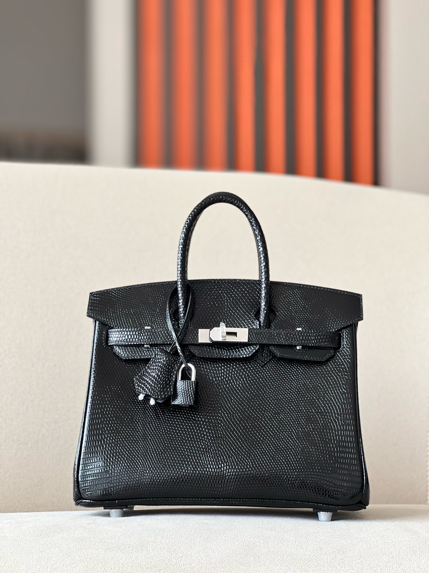 Lizard skin #89 Noir 25-30cm