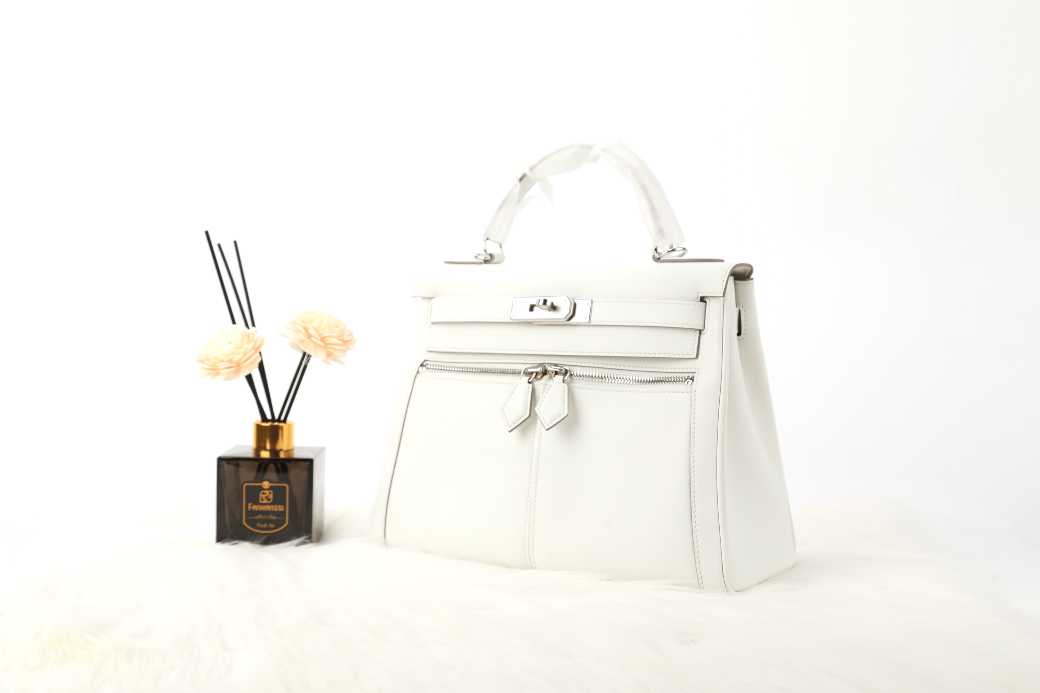 Hermes Lakis Kelly #10 Craie 28cm Swift