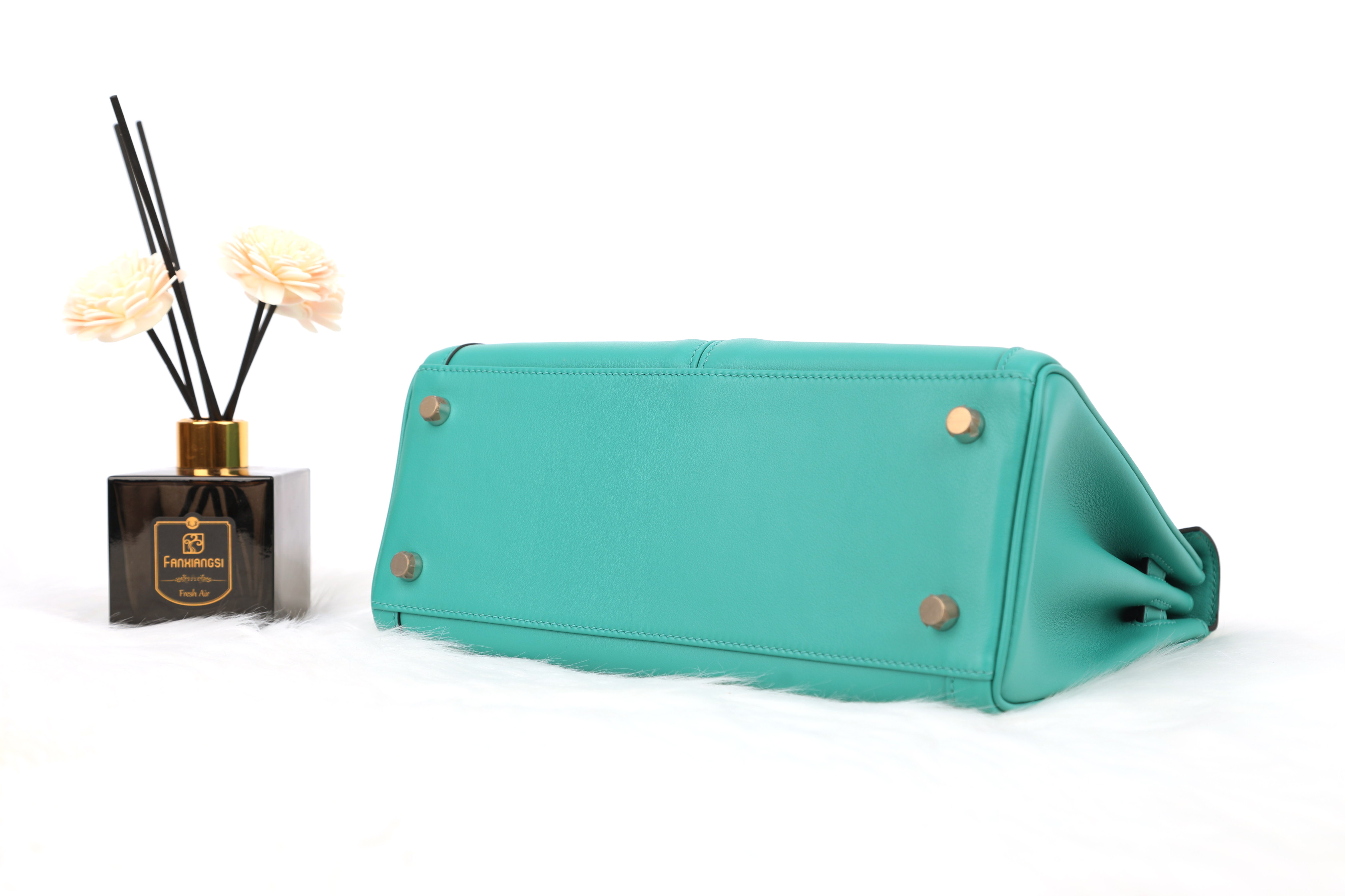 Hermes Lakis Kelly #7F Blue Izmir 28cm Swift