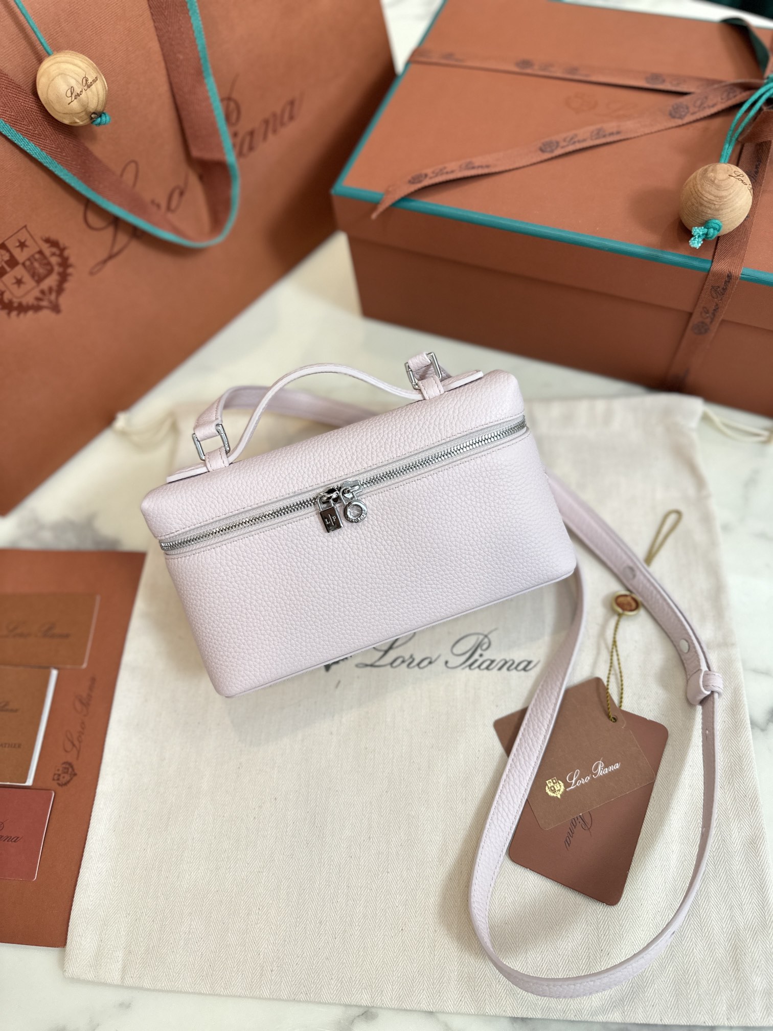 Loro Piana Extra Poket L19 cowhide