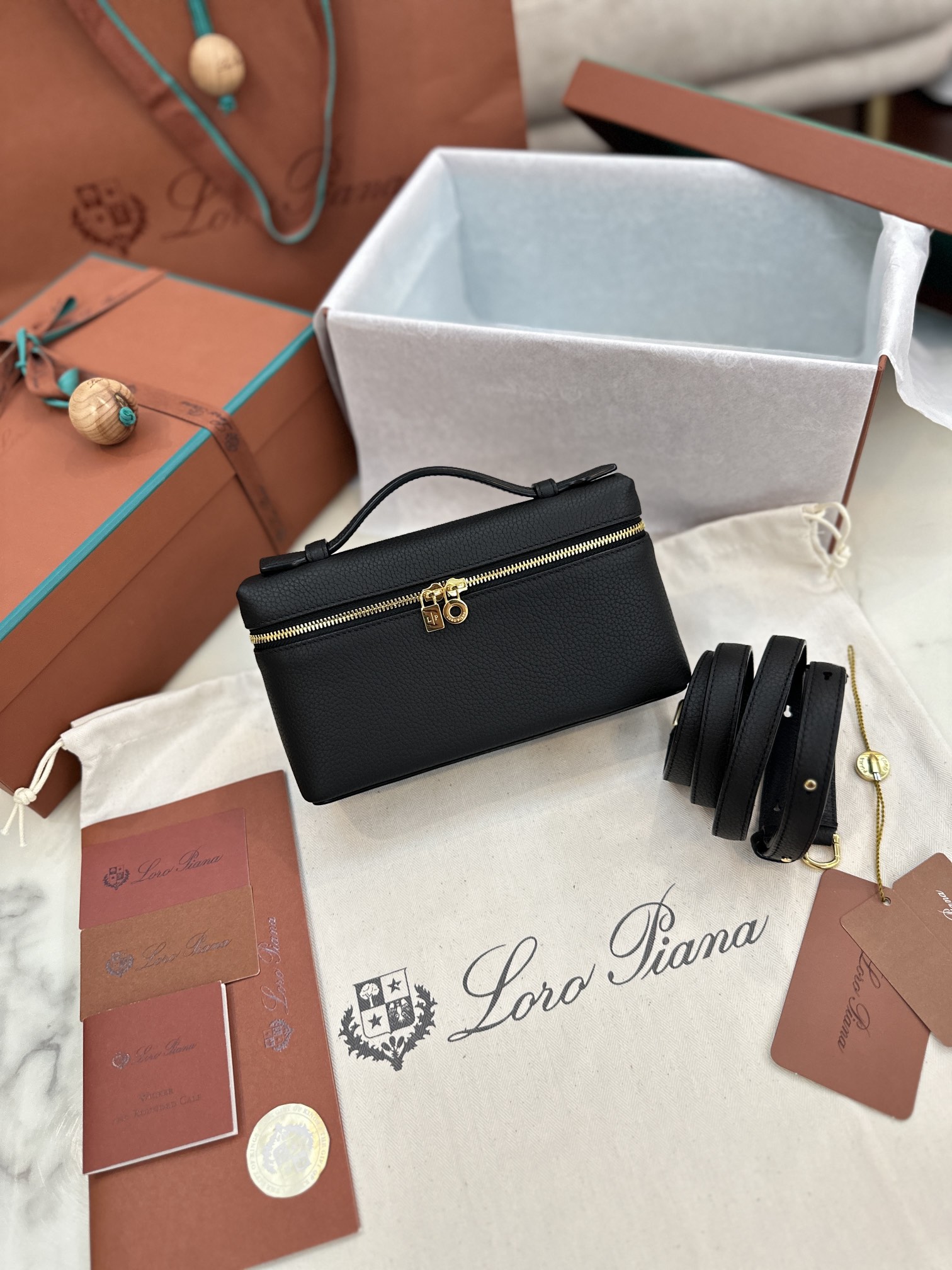 Loro Piana Extra Poket L19 cowhide