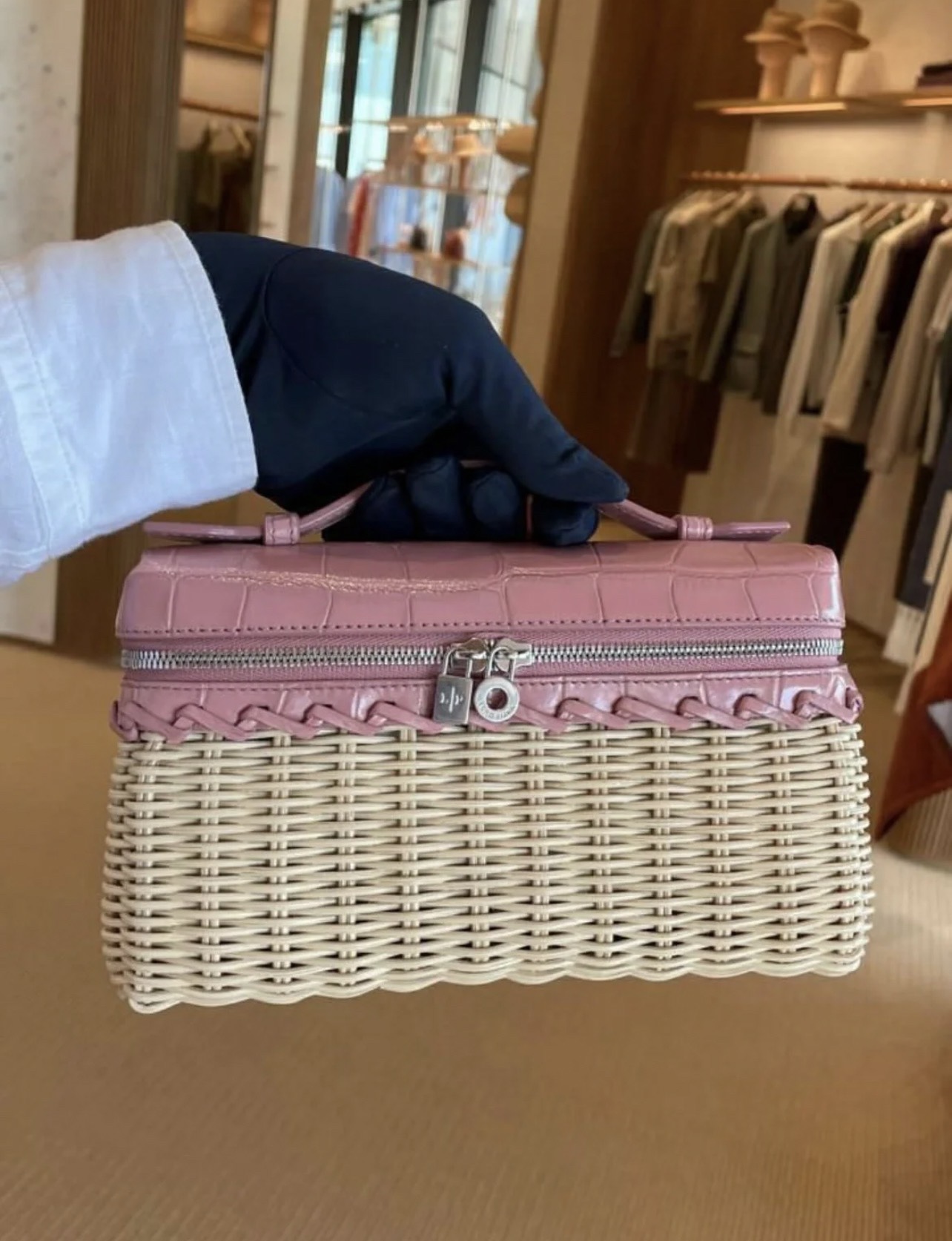 Loro Piana ExtraPocket L19 cowhide