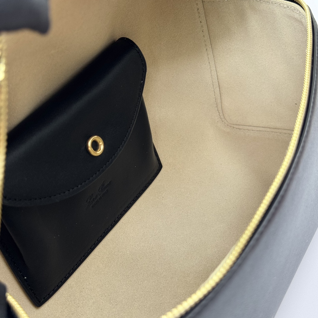 Loro Piana Extra Poket L19 cowhide