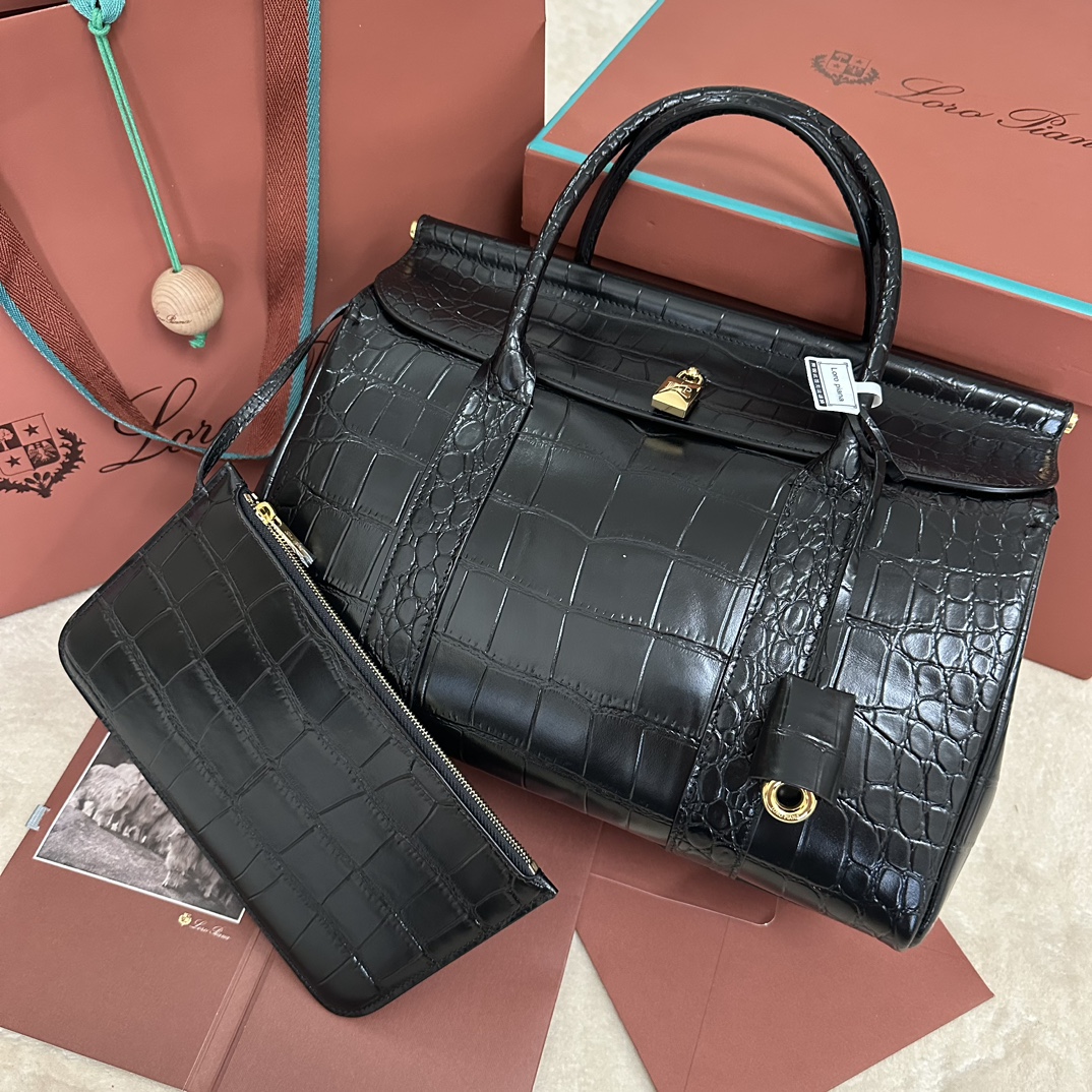 Loro PianaLoro piana Loom L25 Alligator print on the cowhide