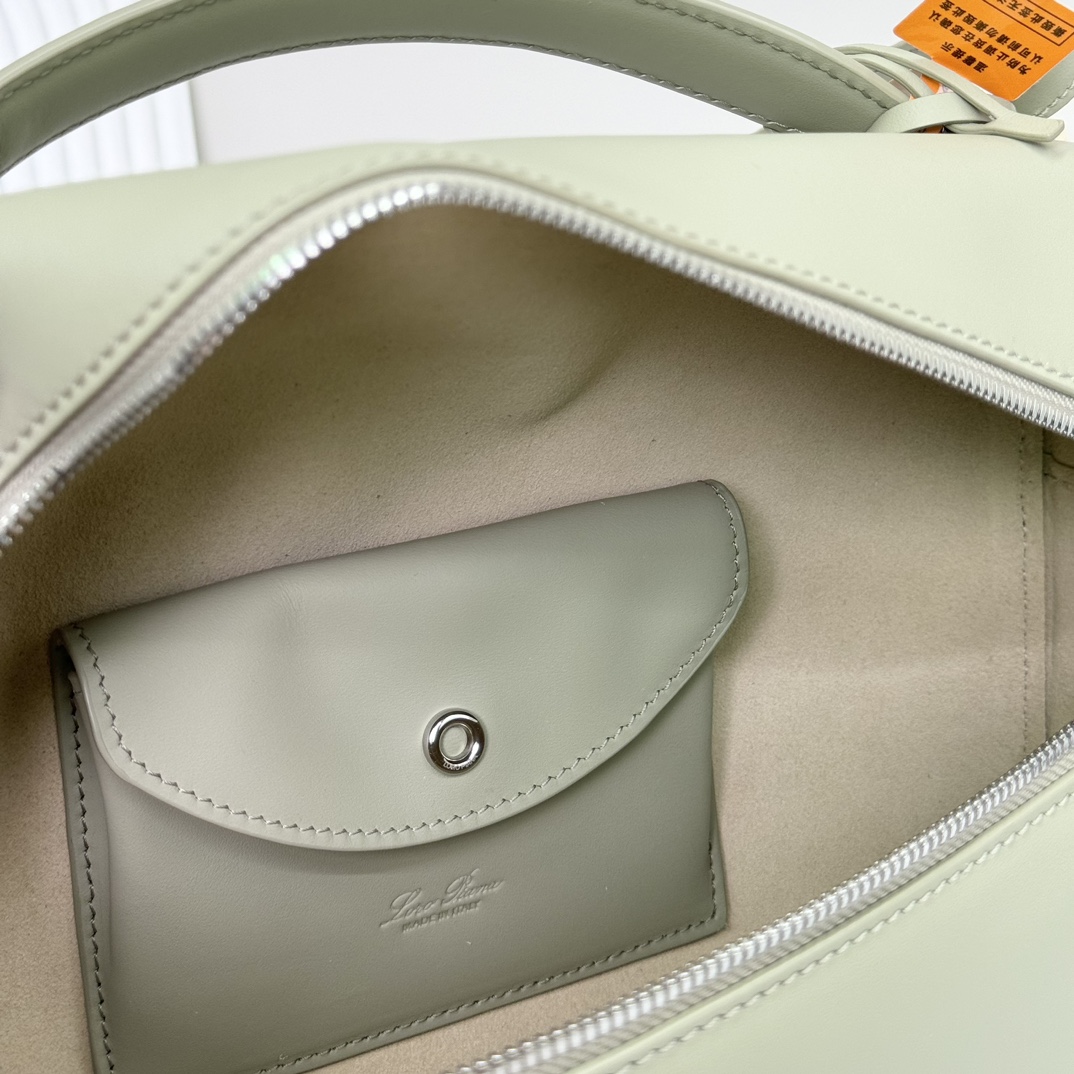 Loro Piana Extra Poket L19 cowhide