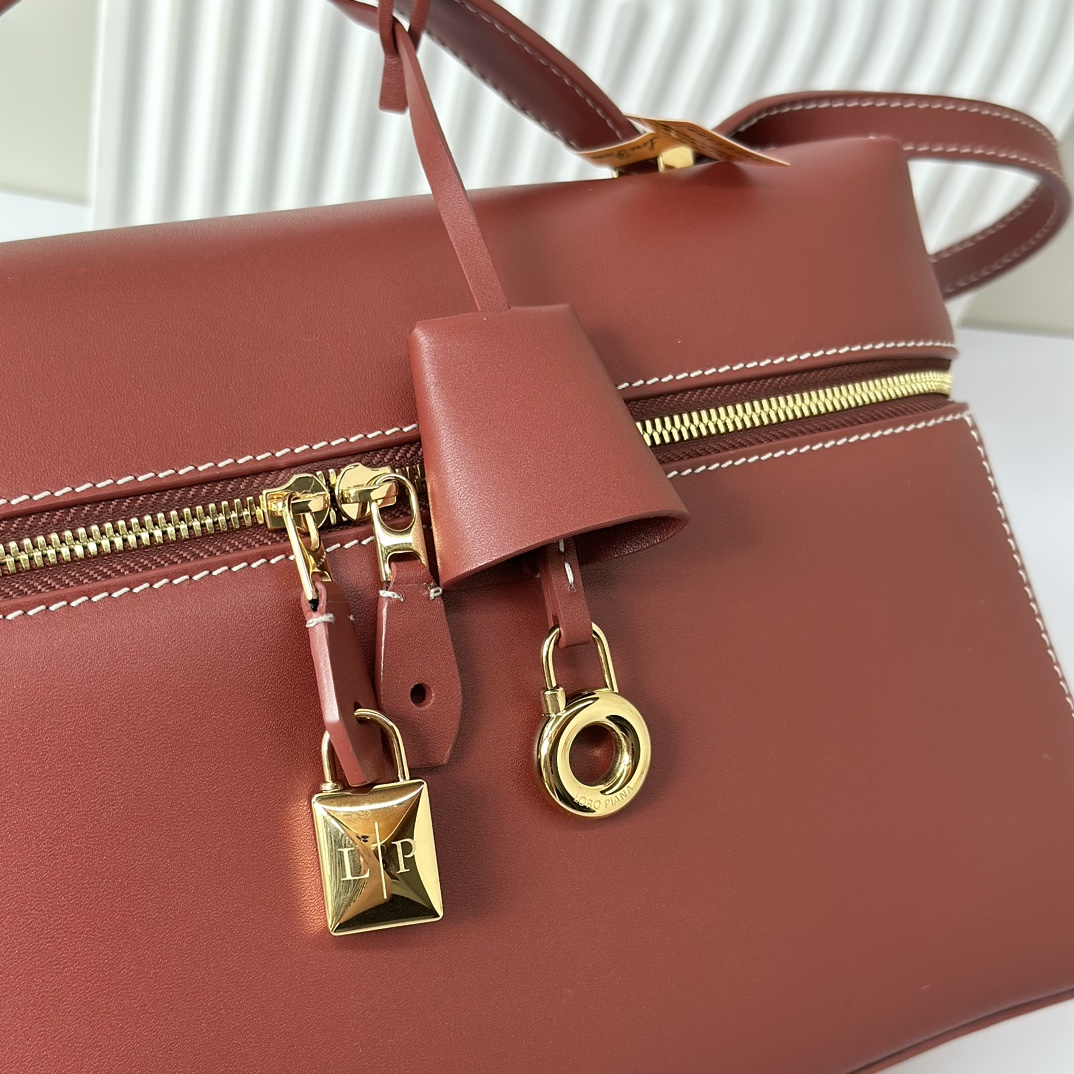 Loro Piana Extra Poket L19 cowhide