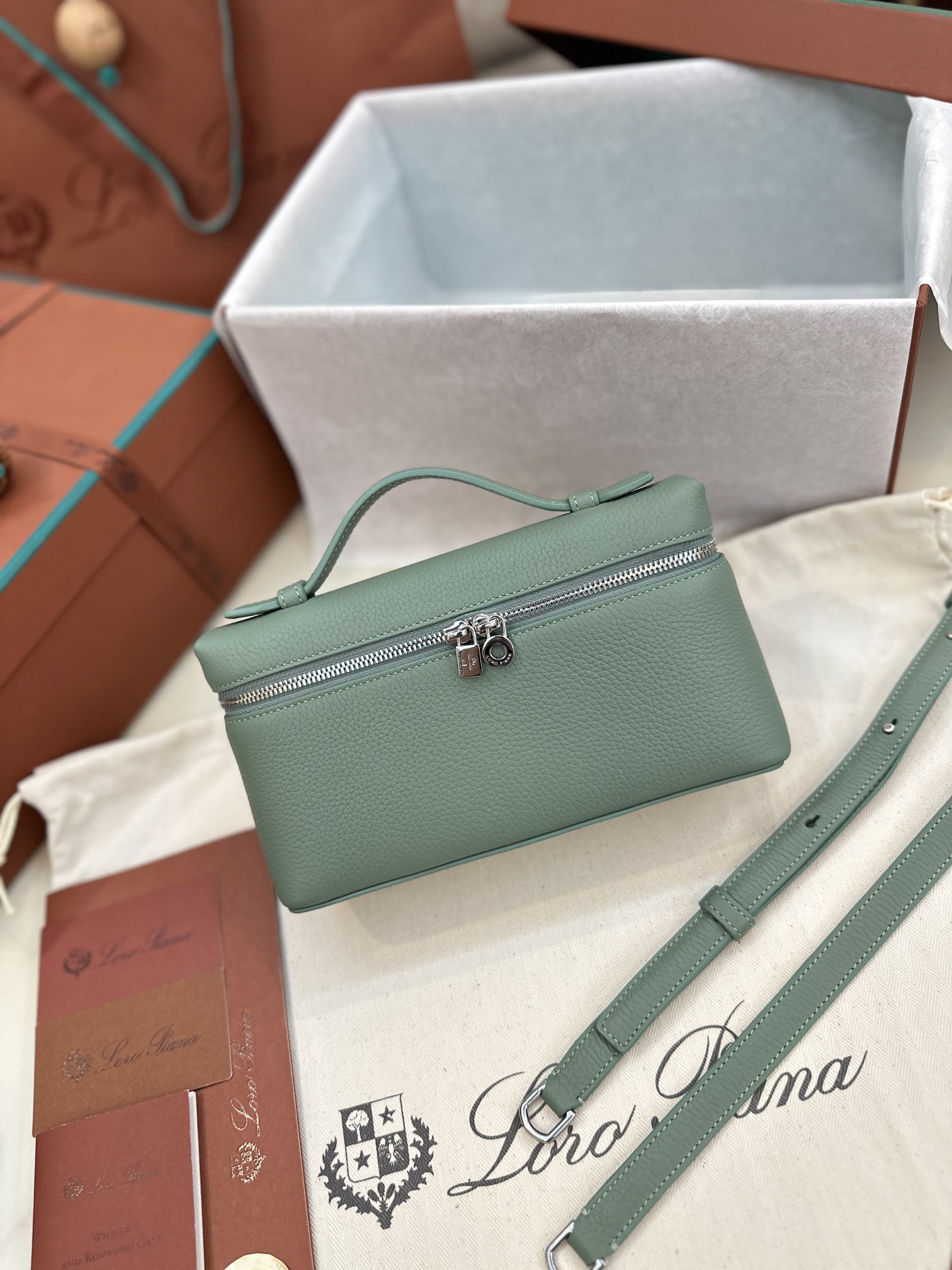 Loro Piana Extra Poket L19 cowhide