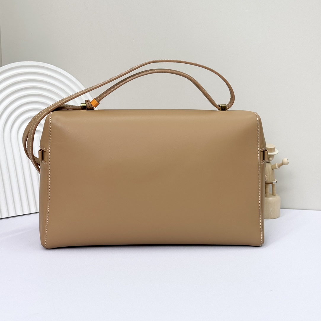 Loro Piana Extra Poket L19 cowhide