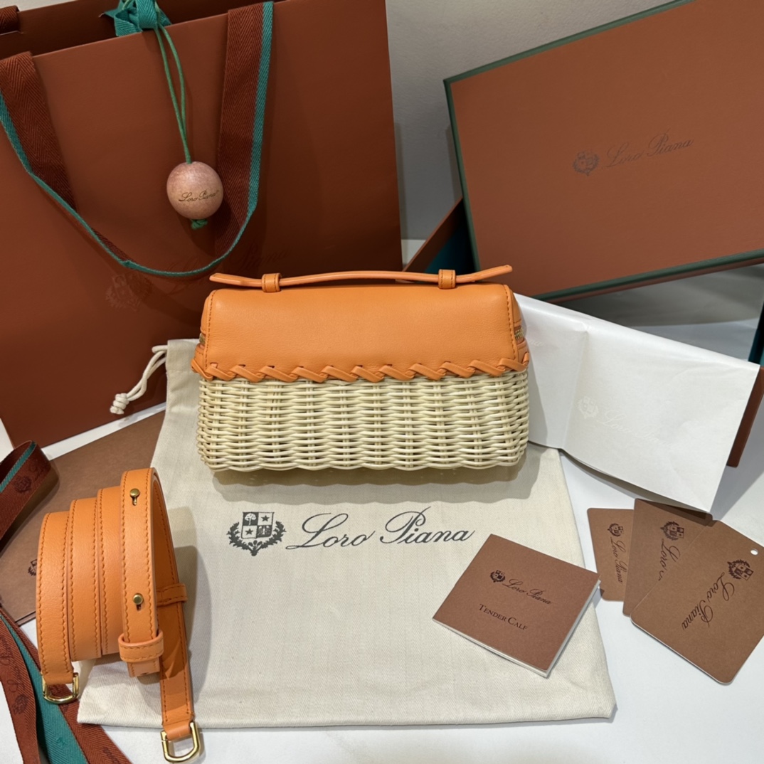 Loro Piana ExtraPocket L19 cowhide