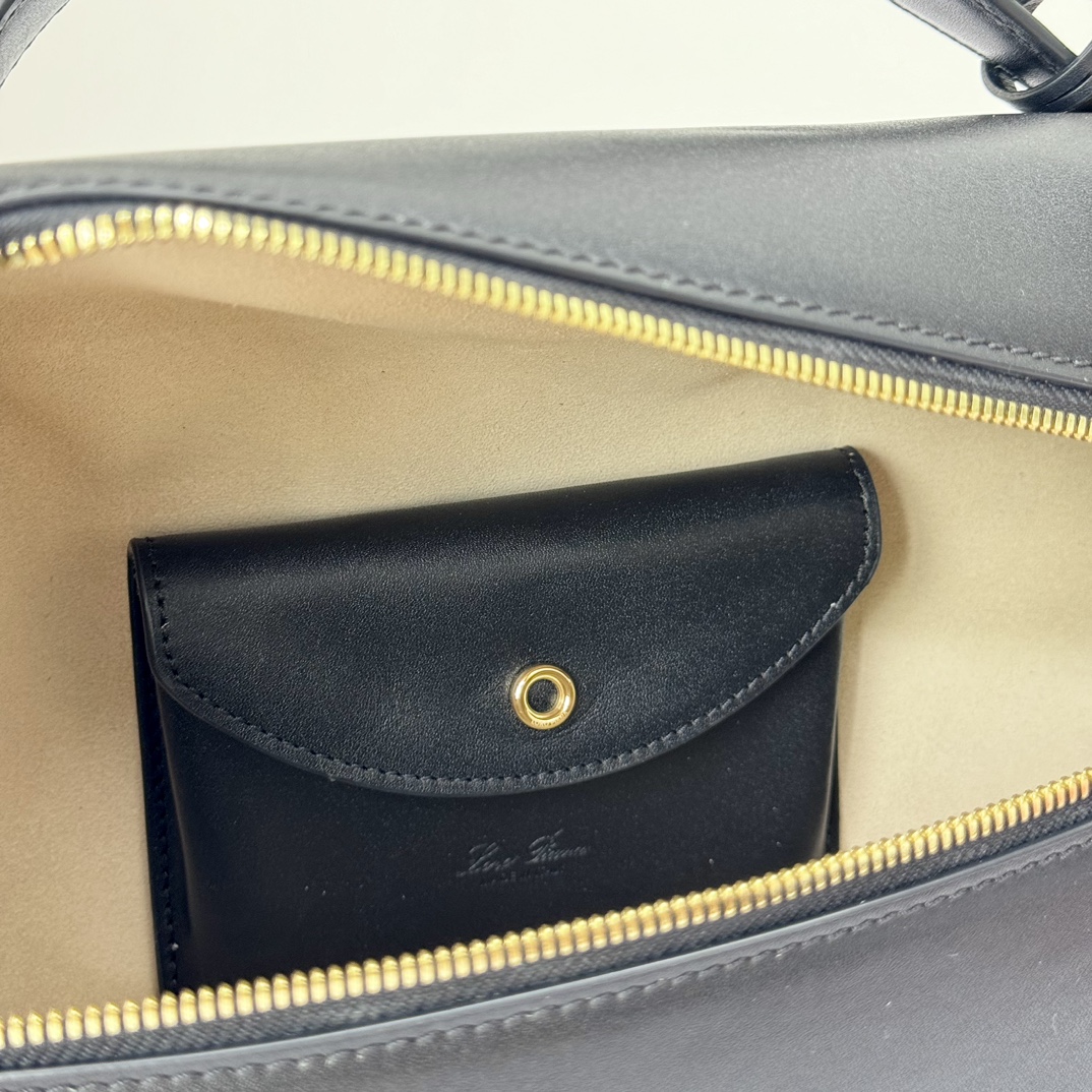 Loro Piana Extra Poket L19 cowhide