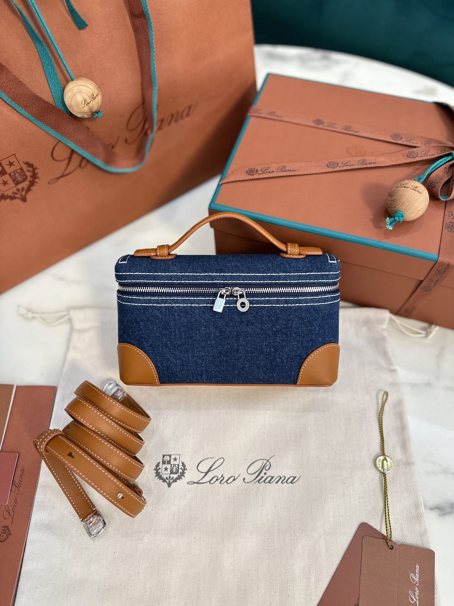 Loro Piana Extra Poket L19 Canvas + cowhide