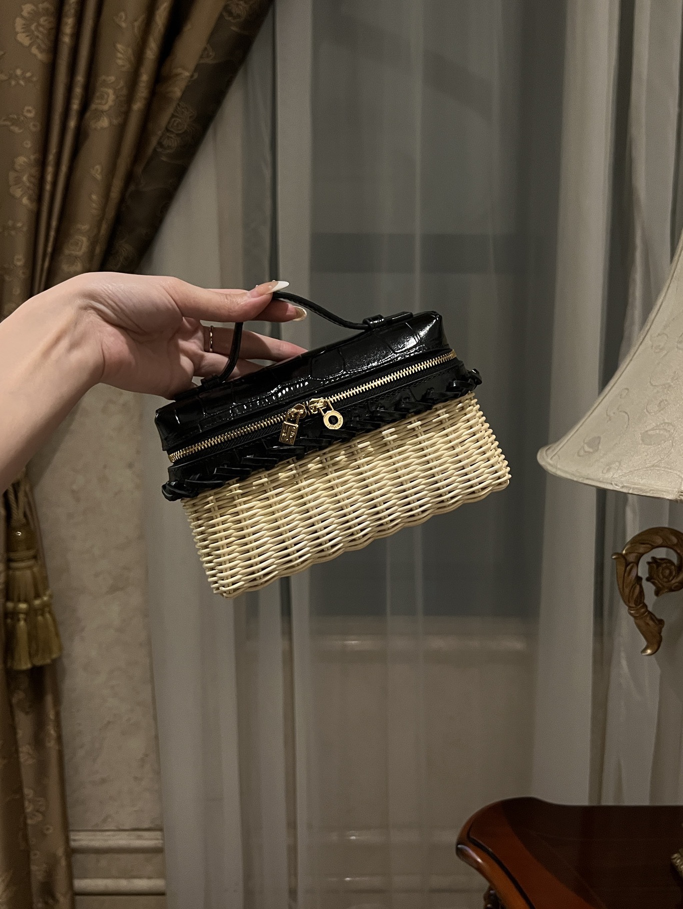 Loro Piana ExtraPocket L19 cowhide