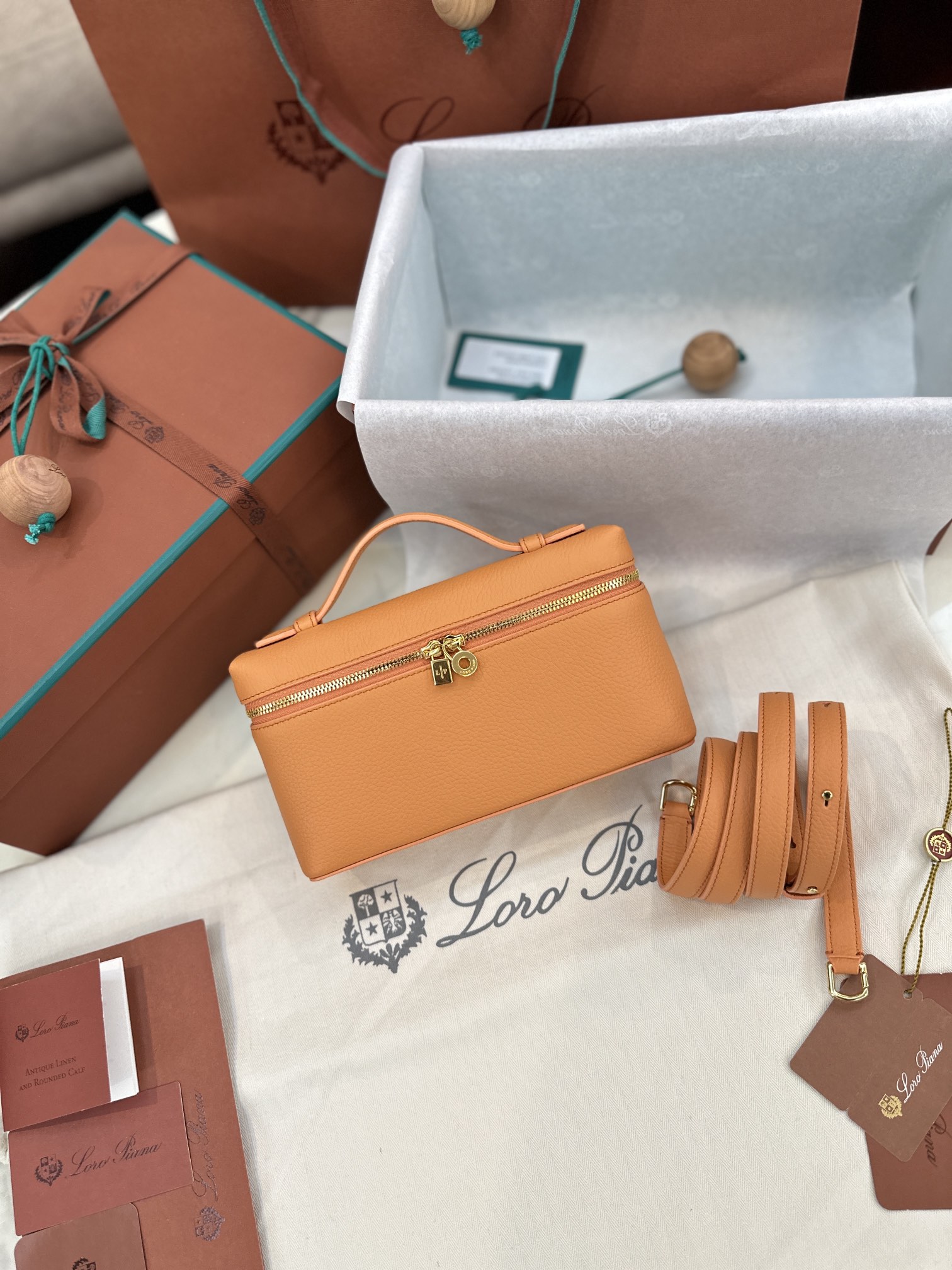 Loro Piana Extra Poket L19 cowhide