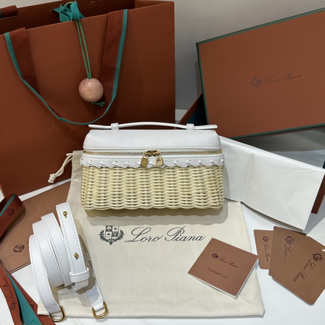 Loro Piana ExtraPocket L19 cowhide