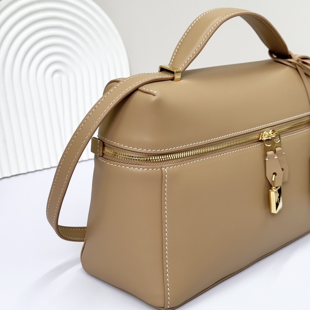 Loro Piana Extra Poket L19 cowhide