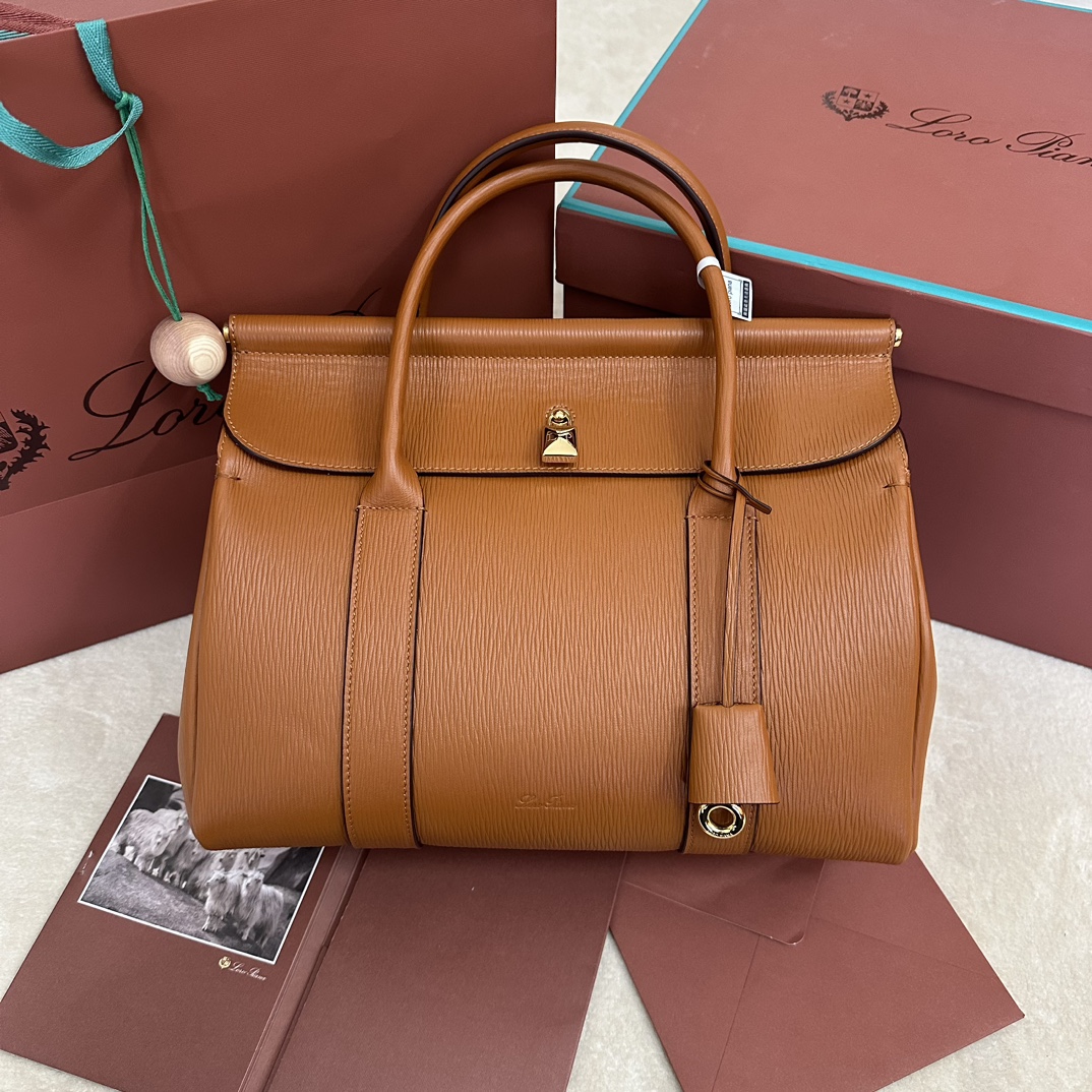 Loro PianaLoro piana Loom L25-L32 cowhide