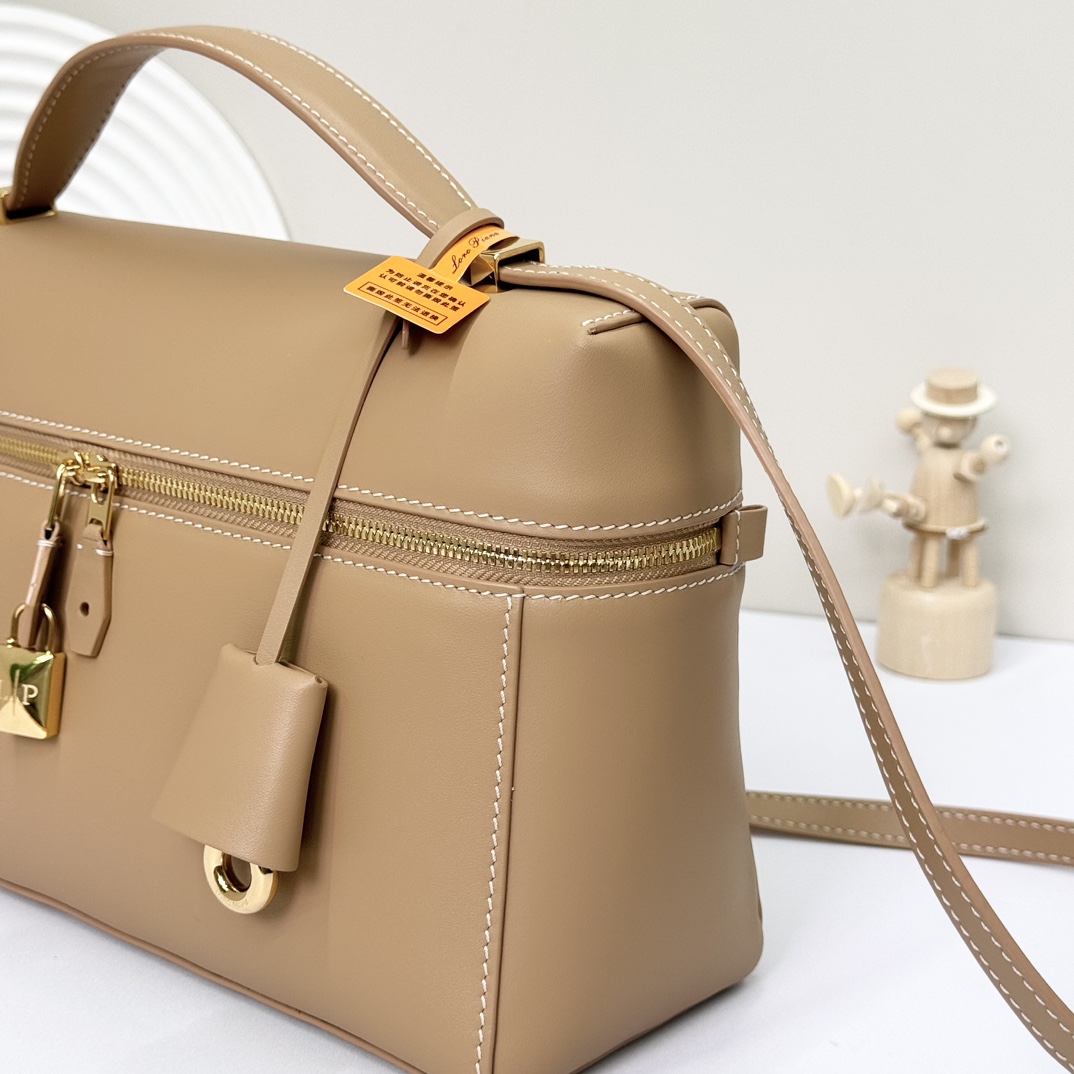 Loro Piana Extra Poket L19 cowhide