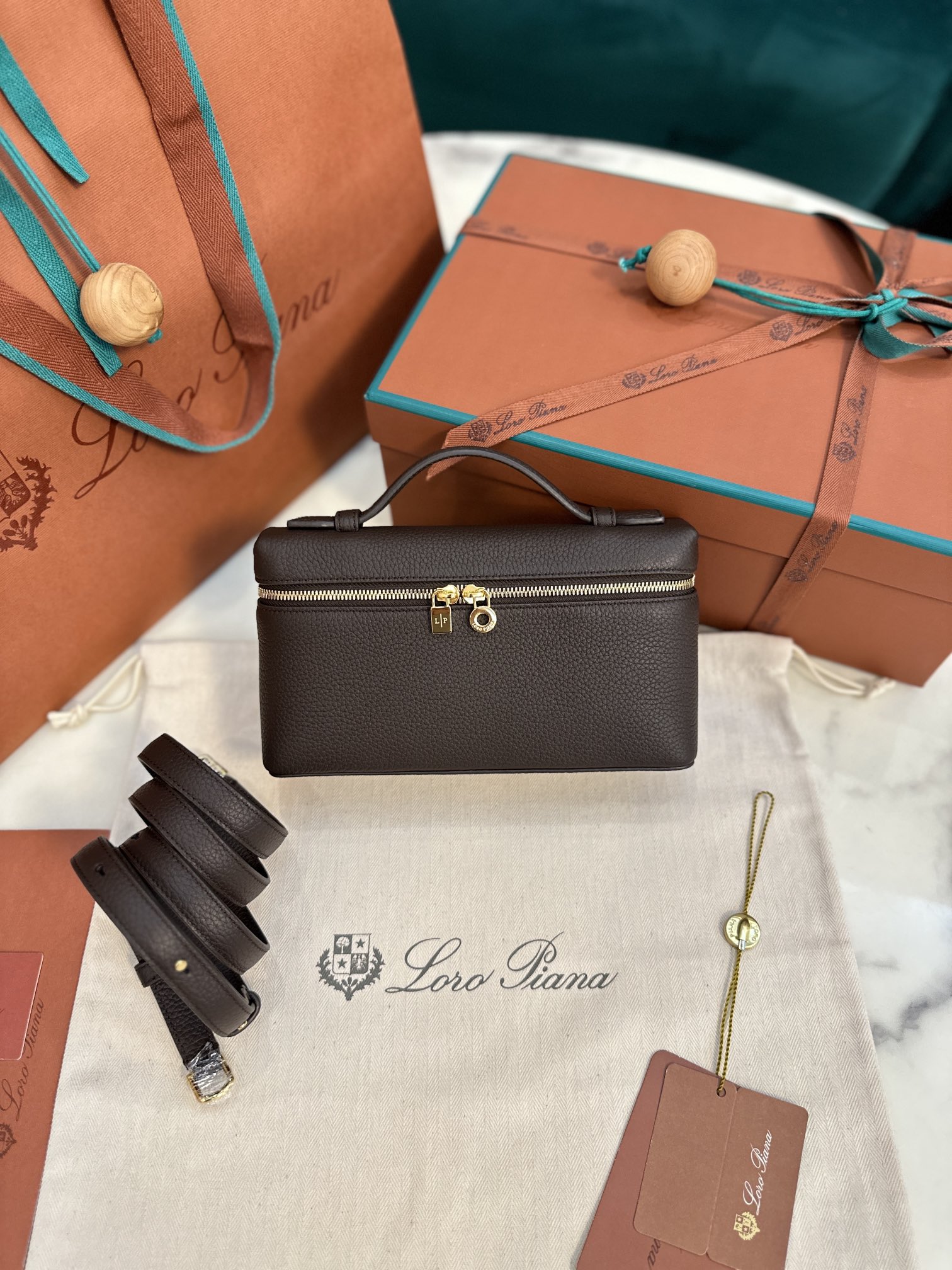 Loro Piana Extra Poket L19 cowhide