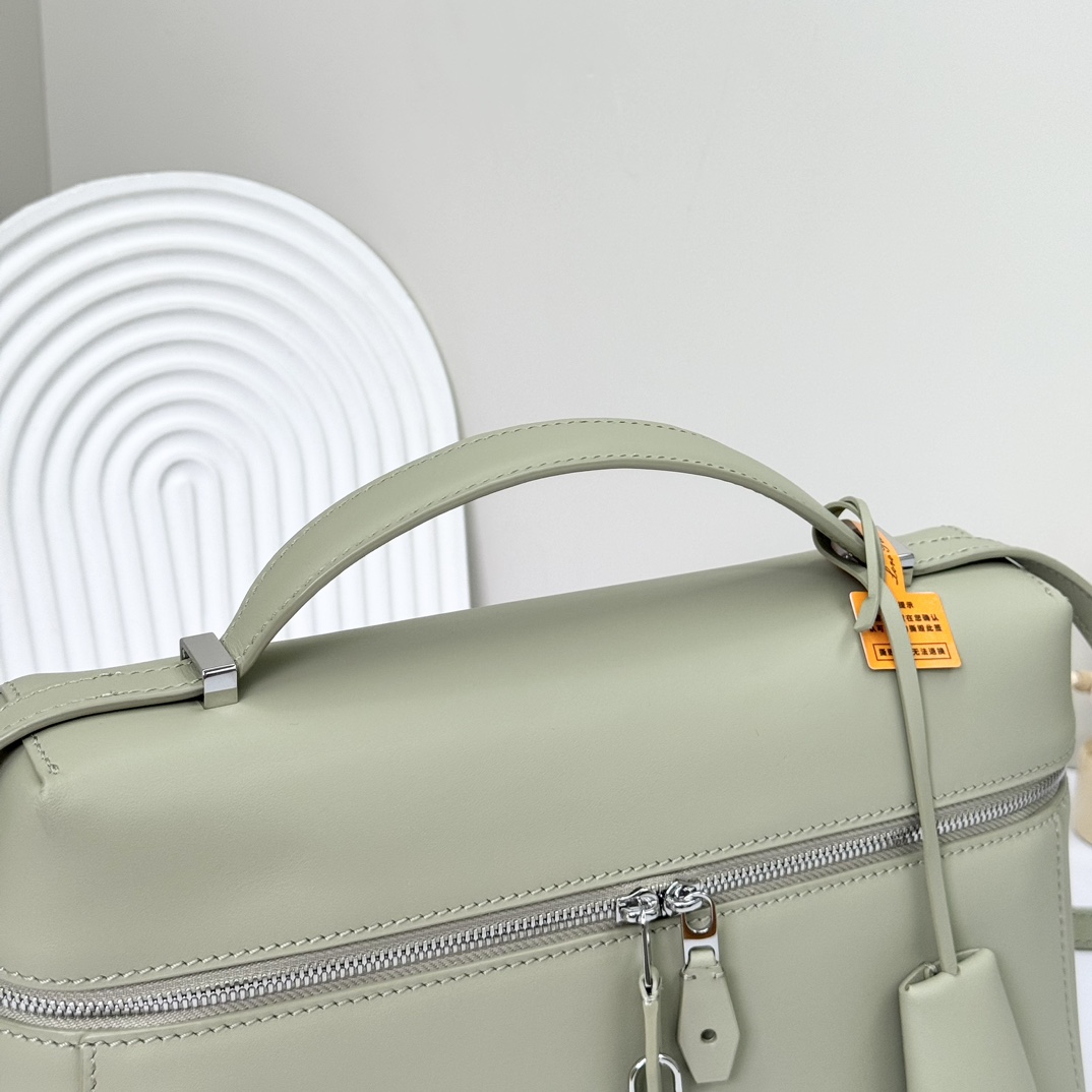 Loro Piana Extra Poket L19 cowhide