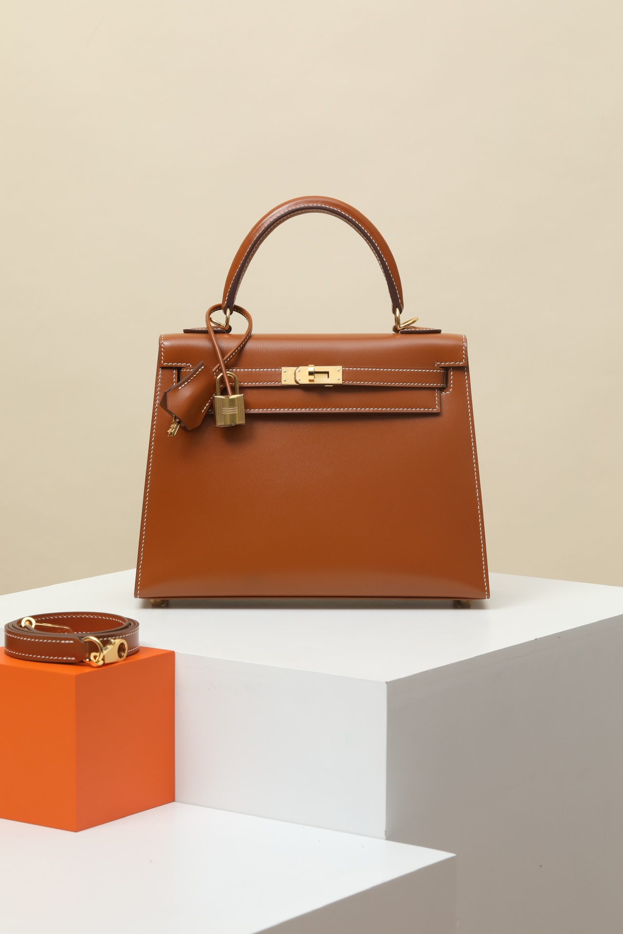 Hermes Kelly #37 Gold 25-28cm BOX Selier