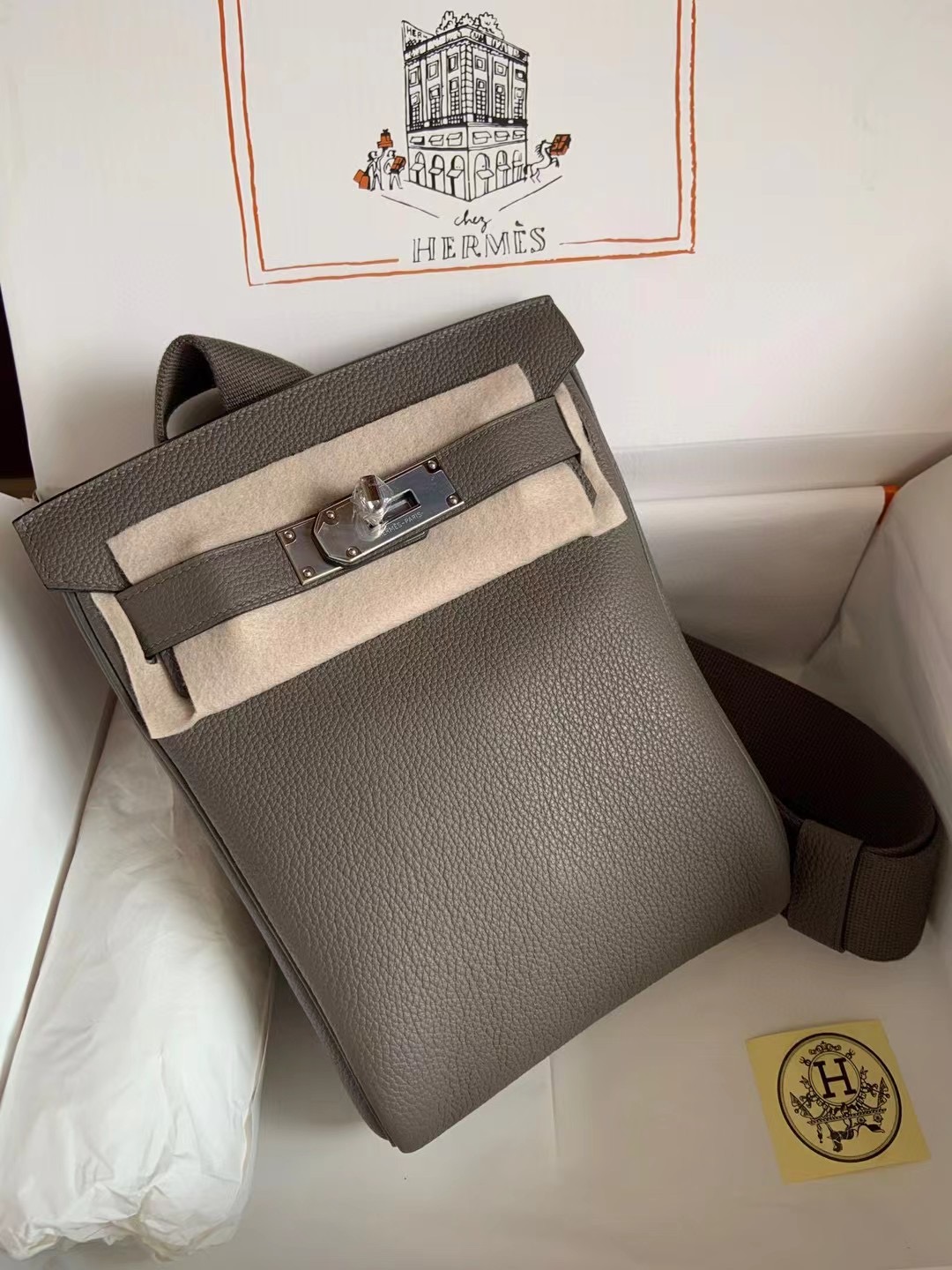 Hermes HAC a dos #18 Etoupe Togo 26cm