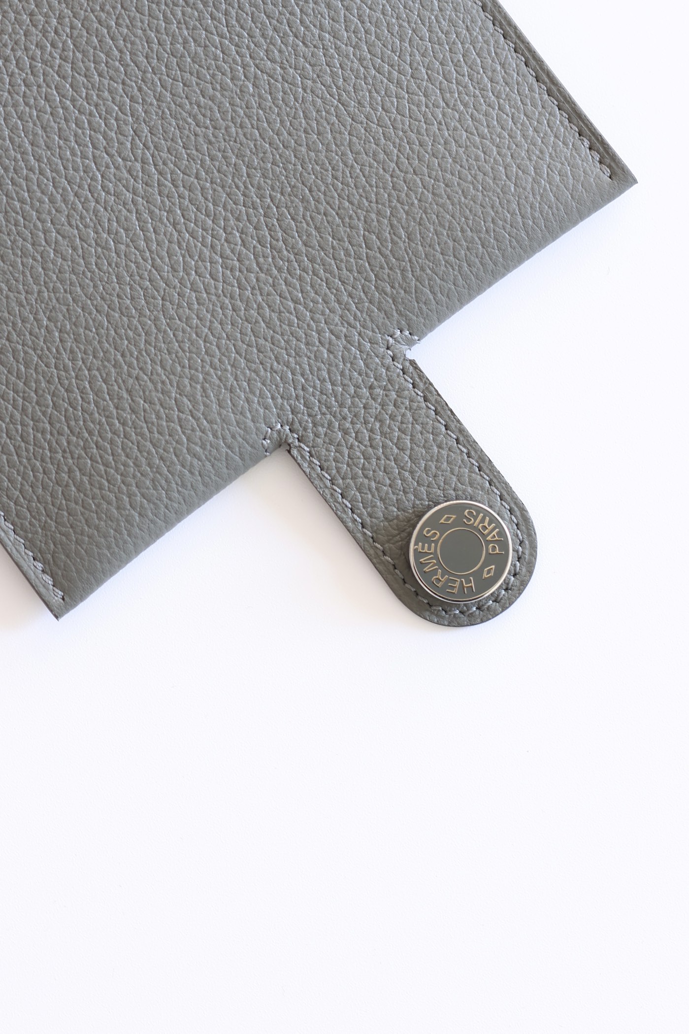 Hermes #0L Gris Meyer 10.5cm Evergrain Franc hardware Wallet